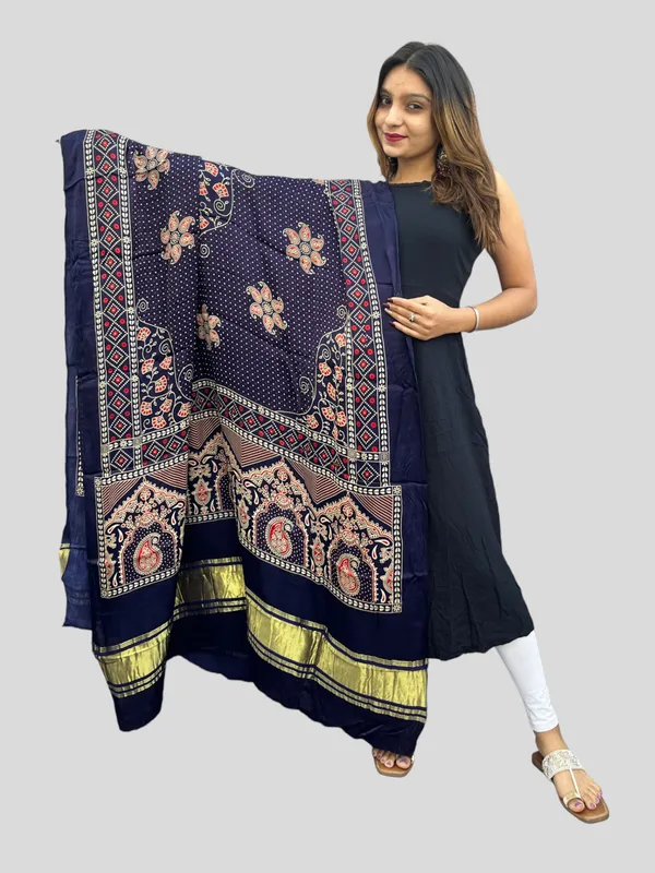 Prijam_Ajrakh_Printed_Women_Dupatta