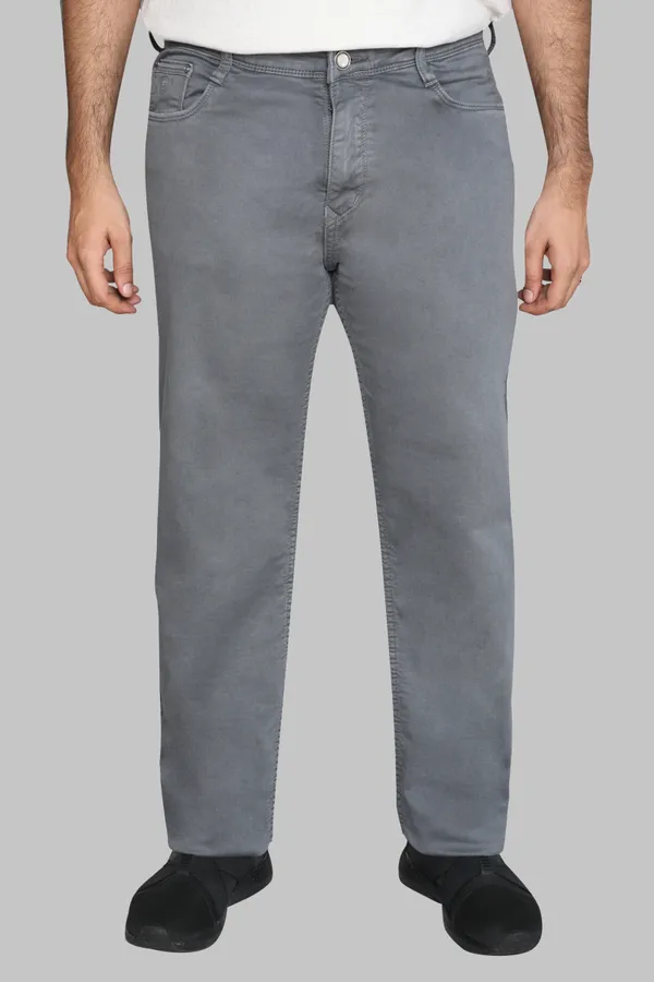 Plus_Size_Light_Grey_Stretchable_Regular_Fit_Knitted_Denim_Jeans_Loose_Fit,_Plus_Size_Jeans_For_Men