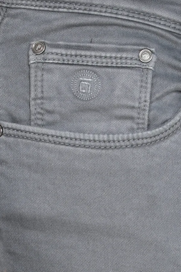 Plus_Size_Light_Grey_Stretchable_Regular_Fit_Knitted_Denim_Jeans_Loose_Fit,_Plus_Size_Jeans_For_Men