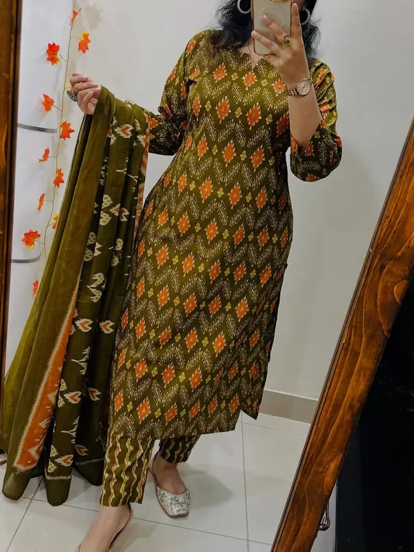 Women_Trendy_Rich_Cotton_Floral_Printed_Green_Kurta_And_Pant_With_Dupatta