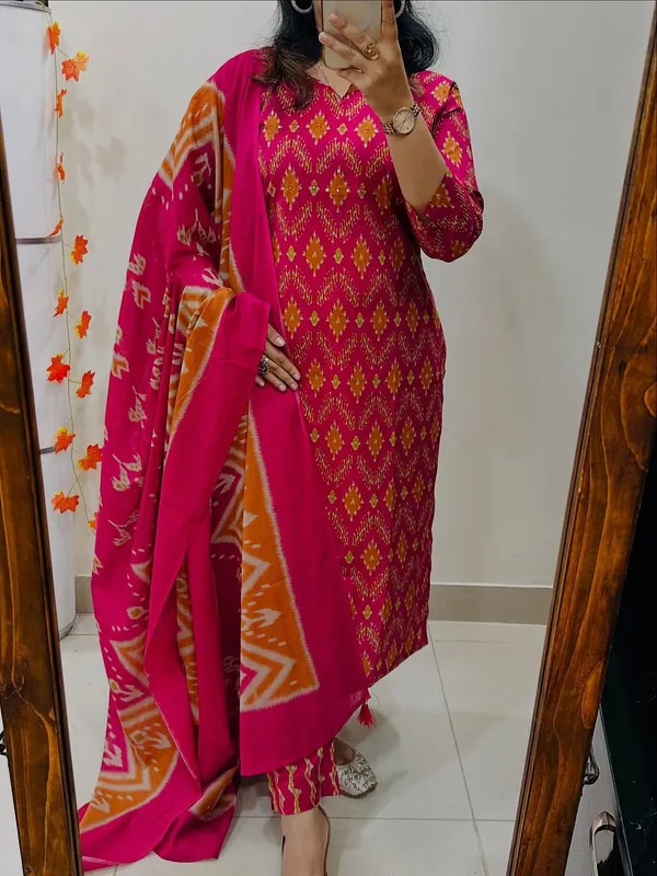 Women_Trendy_Rich_Cotton_Floral_Printed_Pink_Kurta_And_Pant_With_Dupatta