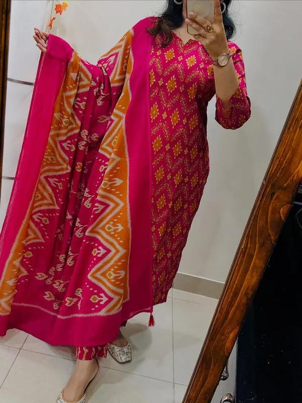 Women_Trendy_Rich_Cotton_Floral_Printed_Pink_Kurta_And_Pant_With_Dupatta
