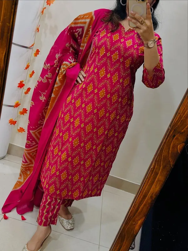 Women_Trendy_Rich_Cotton_Floral_Printed_Pink_Kurta_And_Pant_With_Dupatta