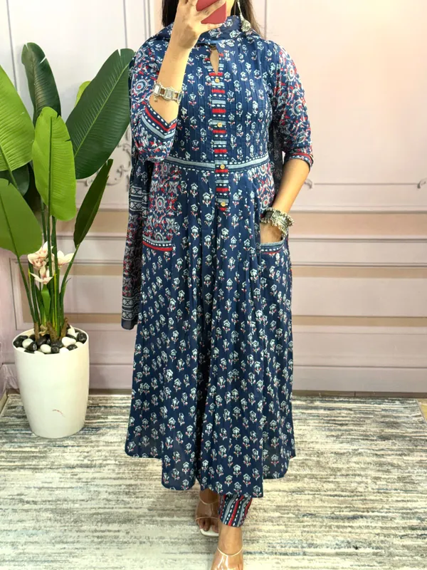Women_Fully_Flared_Anarkali_Cotton_Floral_Printed_Blue_Kurta_and_Pant_With_Dupatta