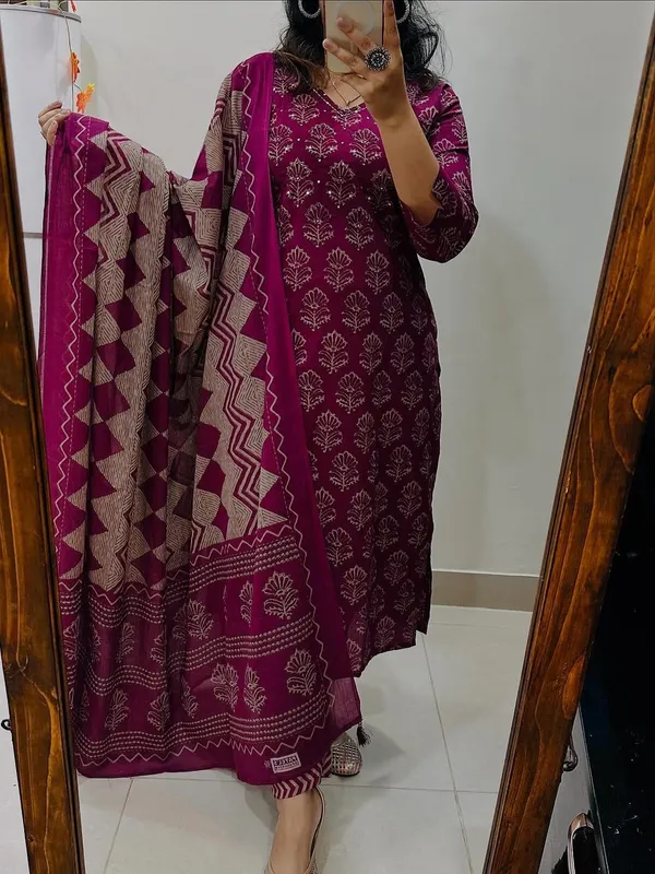 Women_Jaipuri_Trendy_Flower_Printed_And_Sequince_Worked_Cotton_Purple_Kurta_With_Pant_And_Dupatta
