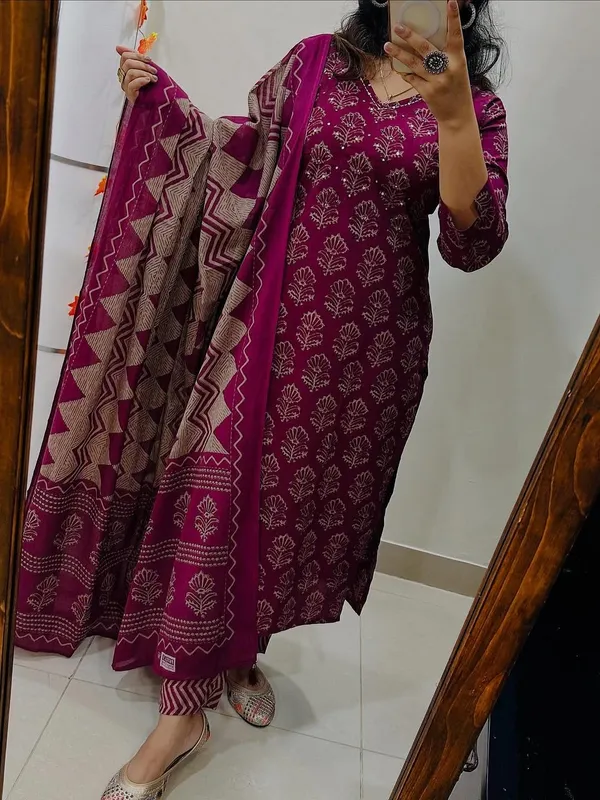 Women_Jaipuri_Trendy_Flower_Printed_And_Sequince_Worked_Cotton_Purple_Kurta_With_Pant_And_Dupatta