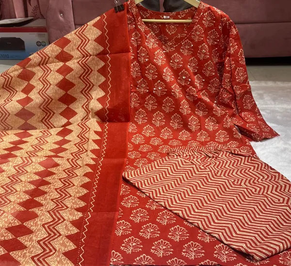 Women_Jaipuri_Trendy_Flower_Printed_And_Sequince_Worked_Cotton_Red_Kurta_With_Pant_And_Dupatta