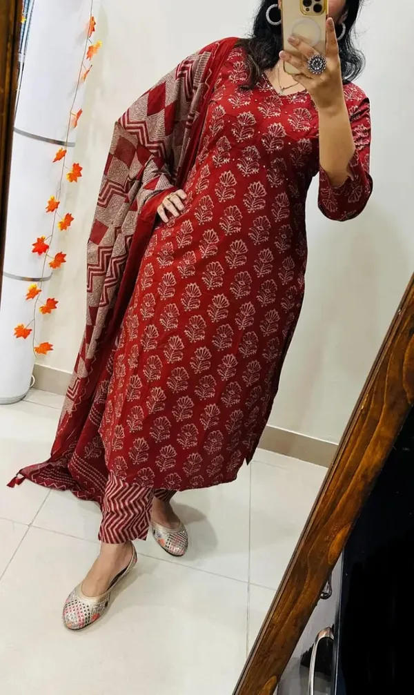 Women_Jaipuri_Trendy_Flower_Printed_And_Sequince_Worked_Cotton_Red_Kurta_With_Pant_And_Dupatta