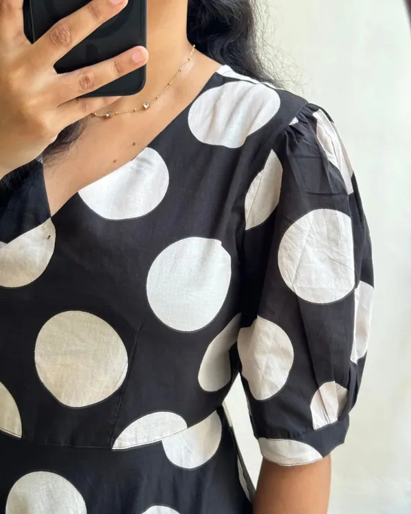 Black_Beautiful_Dot_Printed_Cotton_Full_Flair_Middy_Gown/Short_Kurti