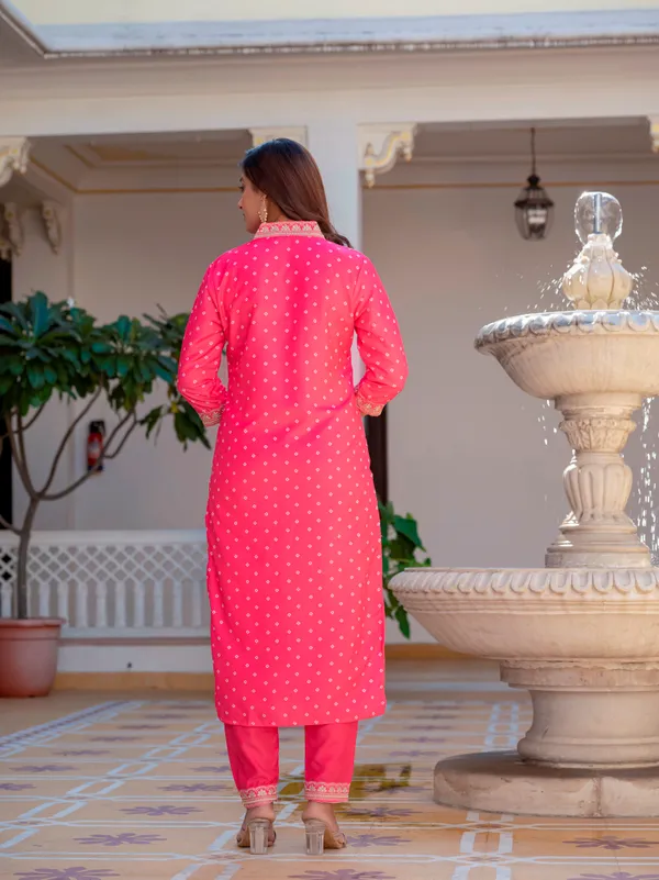 Pink_Muslin_Kurti_With_Pant_And_Dupatta_For_Women