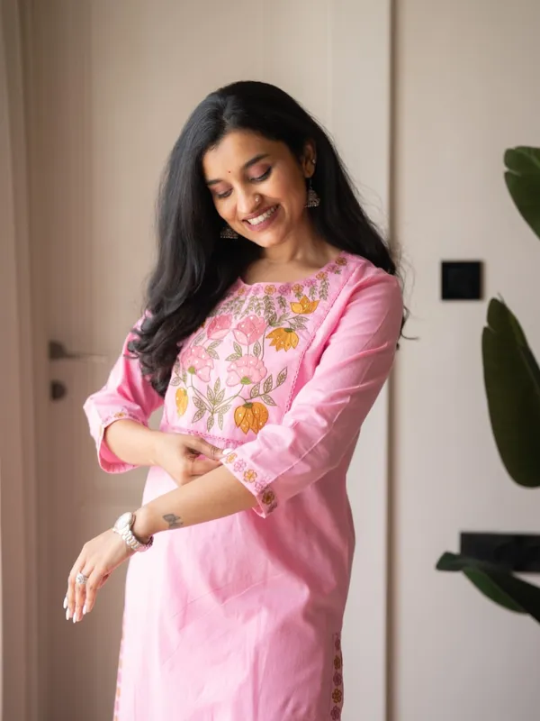 Premium_Floral_Embroiderered_Soft_and_Breathable_Cotton_Fabric_Pink_Straight_Kurta_With_Pant_And_Dupatta