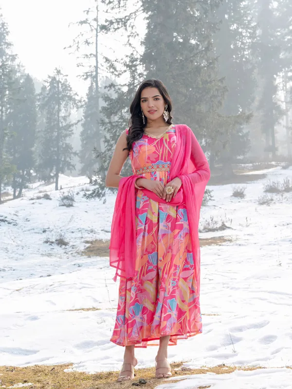 Women_Sleeveless_Premium_Chinon_Printed_Classic_Knee_length_Pink_Kurta_With_Belt_and_Dupatta