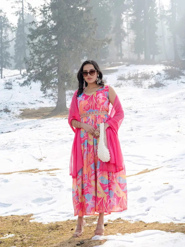 Women_Sleeveless_Premium_Chinon_Printed_Classic_Knee_length_Pink_Kurta_With_Belt_and_Dupatta