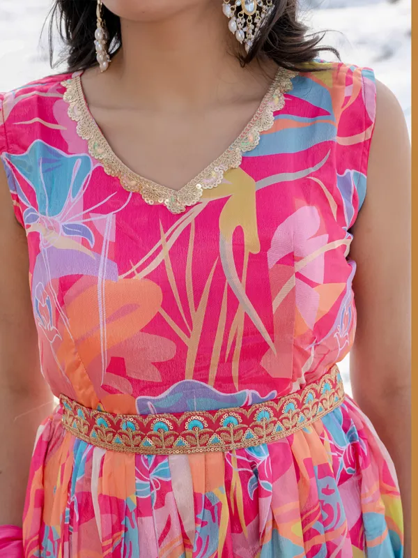 Women_Sleeveless_Premium_Chinon_Printed_Classic_Knee_length_Pink_Kurta_With_Belt_and_Dupatta