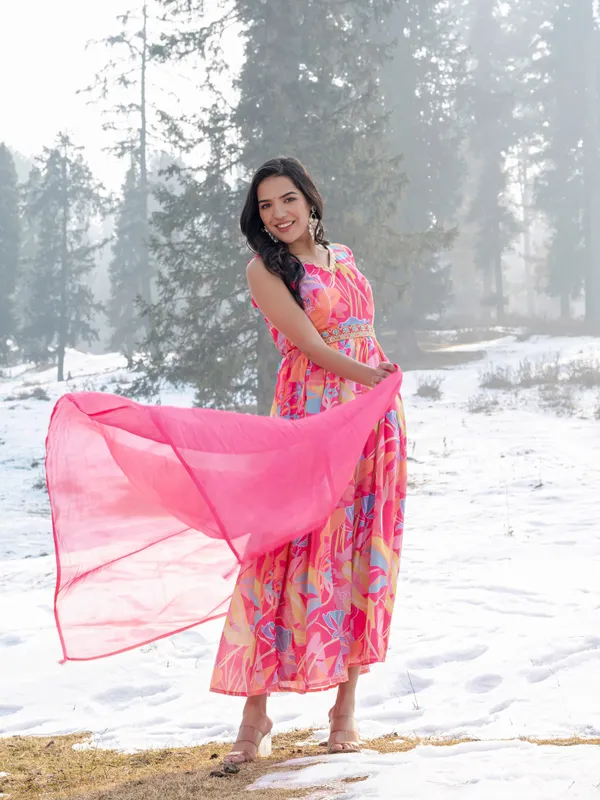 Women_Sleeveless_Premium_Chinon_Printed_Classic_Knee_length_Pink_Kurta_With_Belt_and_Dupatta