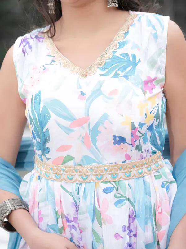 Women_Sleeveless_Premium_Chinon_Printed_Classic_Knee_length_Blue_Kurta_With_Belt_and_Dupatta