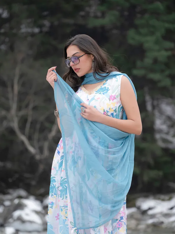 Women_Sleeveless_Premium_Chinon_Printed_Classic_Knee_length_Blue_Kurta_With_Belt_and_Dupatta