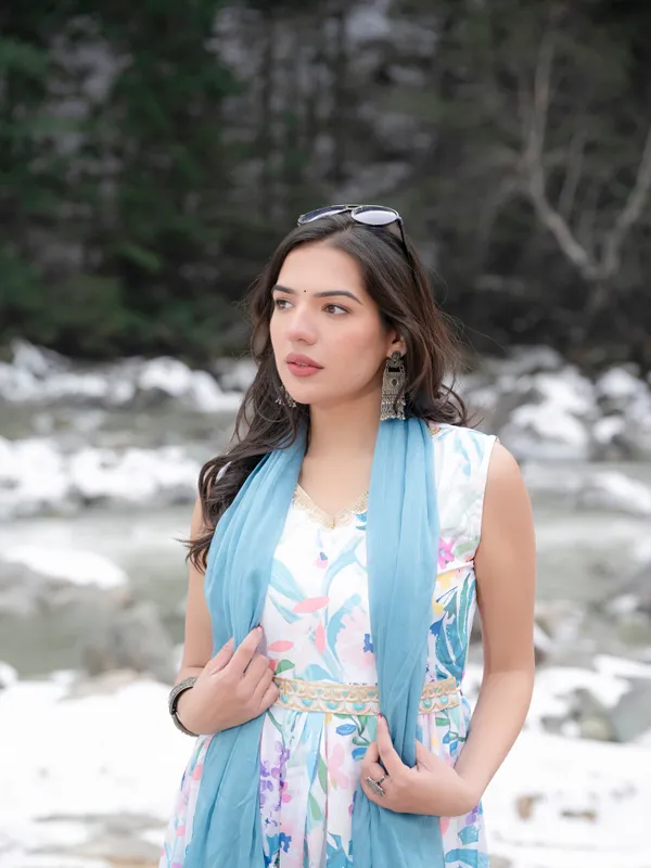 Women_Sleeveless_Premium_Chinon_Printed_Classic_Knee_length_Blue_Kurta_With_Belt_and_Dupatta
