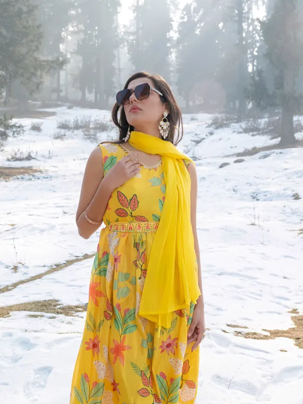 Women_Sleeveless_Premium_Chinon_Printed_Classic_Knee_length_Blue_Kurta_With_Belt_and_Dupatta