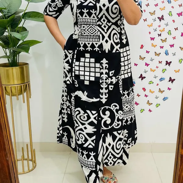 Women_Black_Geometric_Printed_Cotton_Co-ord_Set_A-line_Pattern_Paried_With_Ankle_Length_Pant_(CORD_SET)