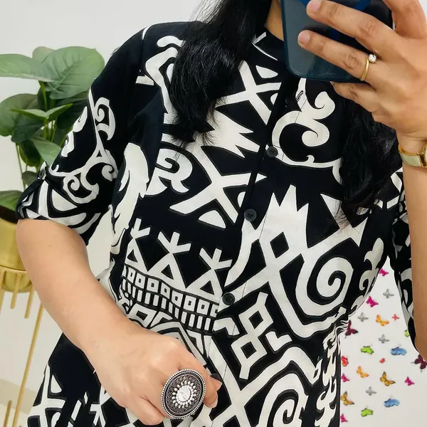 Women_Black_Geometric_Printed_Cotton_Co-ord_Set_A-line_Pattern_Paried_With_Ankle_Length_Pant_(CORD_SET)
