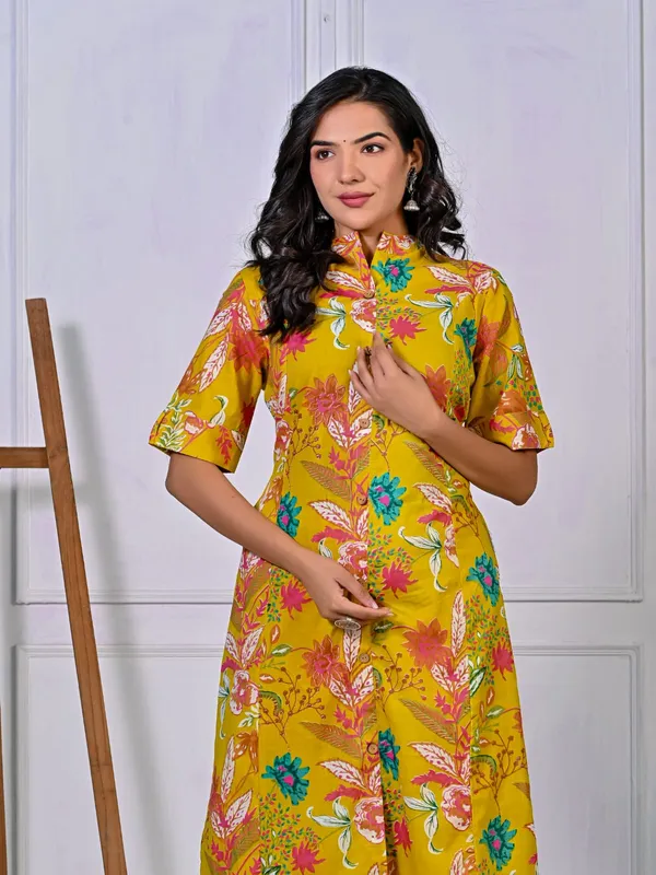 Women_Designer_Aline_Pattern_Printed_Cotton_Yellow_Kurta_With_Pant_(Co-Ord_Set)