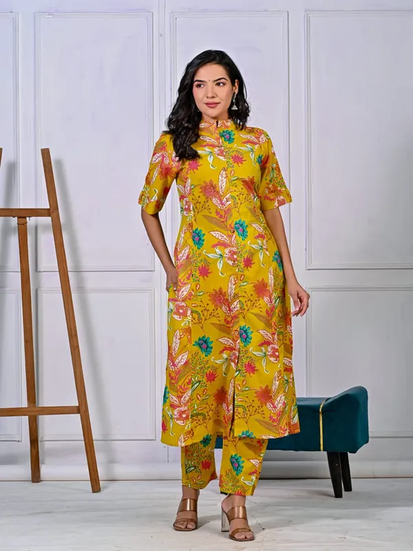 Women_Designer_Aline_Pattern_Printed_Cotton_Yellow_Kurta_With_Pant_(Co-Ord_Set)