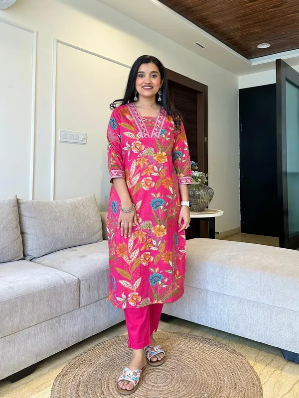 This_Women_Cotton_Kurta_Set_Is_Perfect_Comfortable_Pick_For_Those_Outings_And_Everyday_Picks_Comes_With_A_Beautiful_Pant_And_Dupatta
