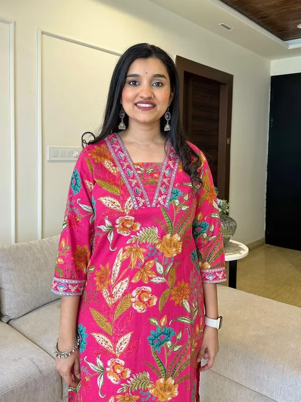 This_Women_Cotton_Kurta_Set_Is_Perfect_Comfortable_Pick_For_Those_Outings_And_Everyday_Picks_Comes_With_A_Beautiful_Pant_And_Dupatta