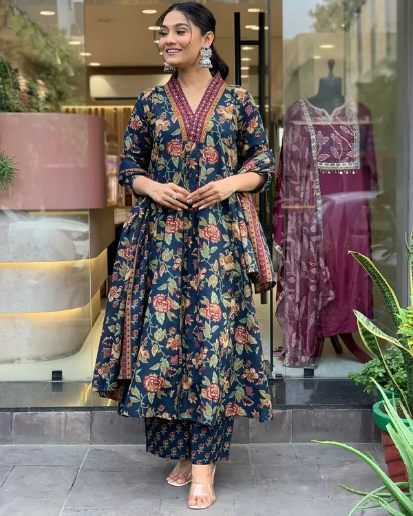 Women_Beautiful_Cotton_Flower_Printed_Neckline_Worked_Blue_Kurta_And_Pant_With_Cotton_Mulmul_Dupatta