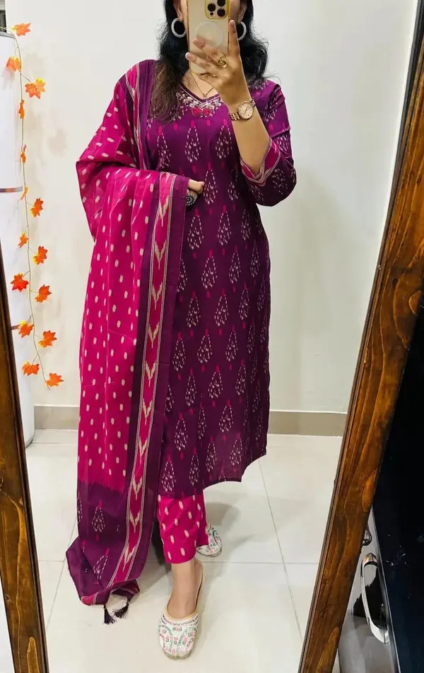 Women_Designer_Rich_Cotton_Floral_Printed_Purple_Pink_Kurta_And_Pant_With_Dupatta