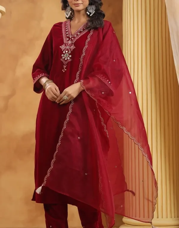 Women_Pure_Velvet_Fabric_V_Neck_Panel_Mirror_and_Embroidered_Worked_Kurti_With_Pant_and_Organza_Dupatta