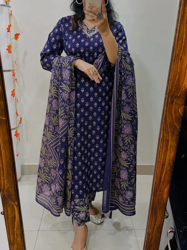 Women_Straight_V_Neck_Floral_Printed_Cotton_Blue_Kurta_With_Pant_And_Dupatta