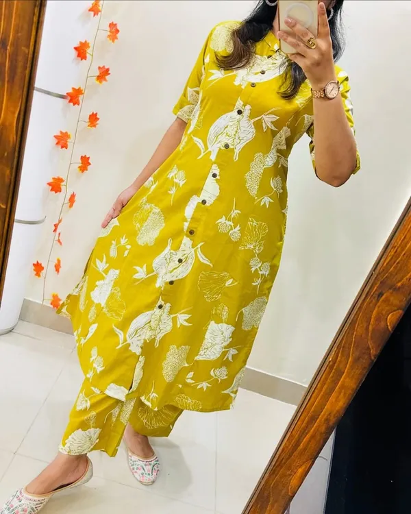 Women_Yellow_Floral_Fine_Printed_Cotton_Co-Ord_Set_Aline_Pattern_Paired_With_Ankle_Length_Pant_(Co-Ord_Set)