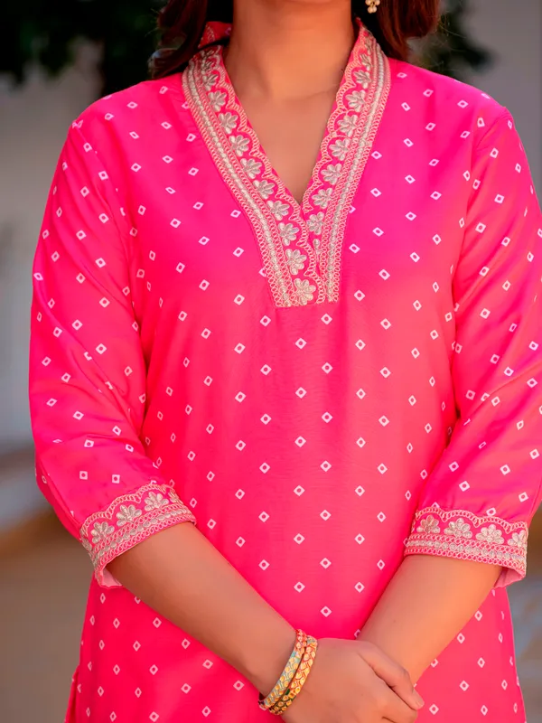Pink_Muslin_Kurti_With_Pant_And_Dupatta_For_Women
