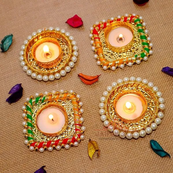 Set_of_4_Traditional_Handmade_Round_&_Square_Pearl_Tealight/Diya/Candles_Set_for_Home_Decoration