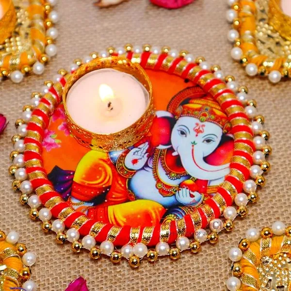 Diwali_Decorative_Ganesha_Tealight_Set_|_4_Square_Tea_Light_+_1_Ganesha_Tea_Light