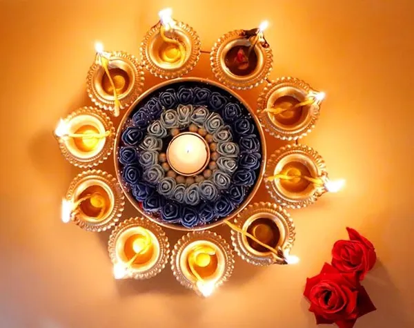 Floral_Decorative_Metal_Urli/Tea_Light_Holder_with_bowl