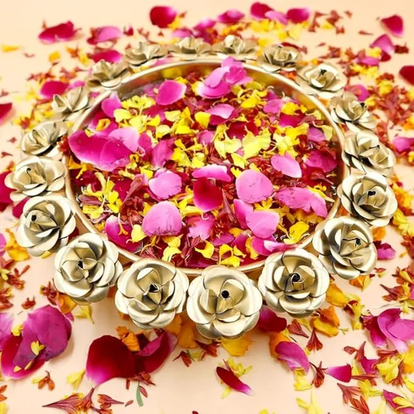 Floral_Decorative_Metal_Urli/Tea_Light_Holder