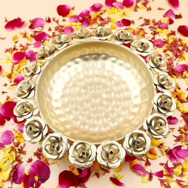Floral_Decorative_Metal_Urli/Tea_Light_Holder