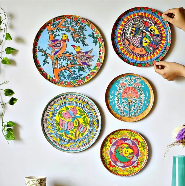 Handcrafted_Kalamkari_Wall_Plates_(Set_of_5)_Traditional_Metal_Art_for_Home_&_Office_Decor