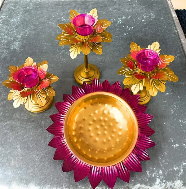 Flower_Shape_Diya_Decorative_Urli_Bowl_for_Home,_Office_and_Table_Decor