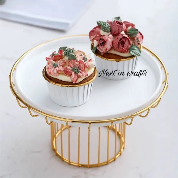 Metal_Cake_Stand_With_Removable_Plate