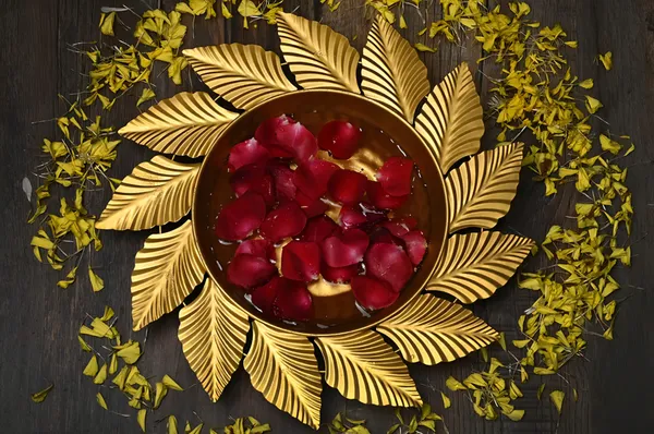 Metal_Decorative_Urli_Bowl_for_Flowers_-_Handcrafted_Round_Shape_Candles_Bowl
