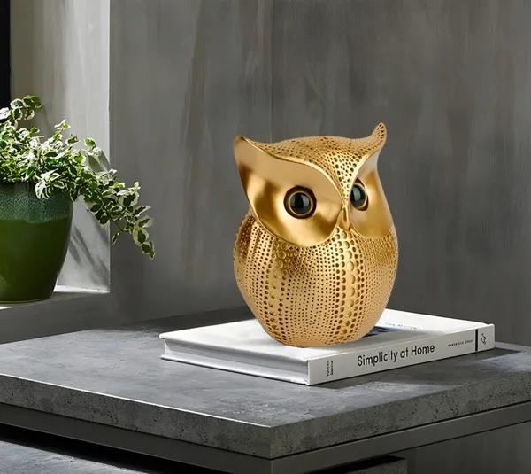 Modern_Classy_Lucky_Owl_Resin_Art_Figure_Showpiece