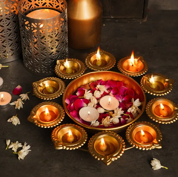 New_Attractive_Diya_Urli_For_Home_Decor