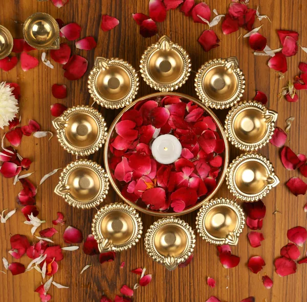 New_Attractive_Diya_Urli_For_Home_Decor