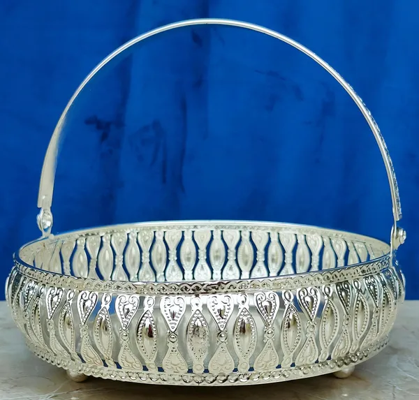 New_Puja_Metal_Basket_Silver_Round_Shape/Puja_Basket/Tokri/Kandi/With_Handle/dalia/Puja_item/Gift_hamper/10"