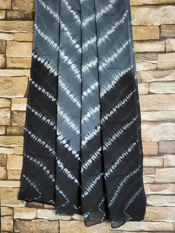 Black_color_cotton_suit_set_with_cotton_duptta