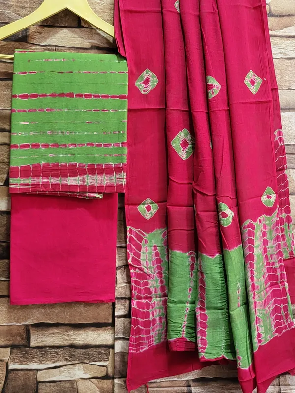 Green_&_Pink_Cotton_Suit_Set_With_Cotton_Duptta